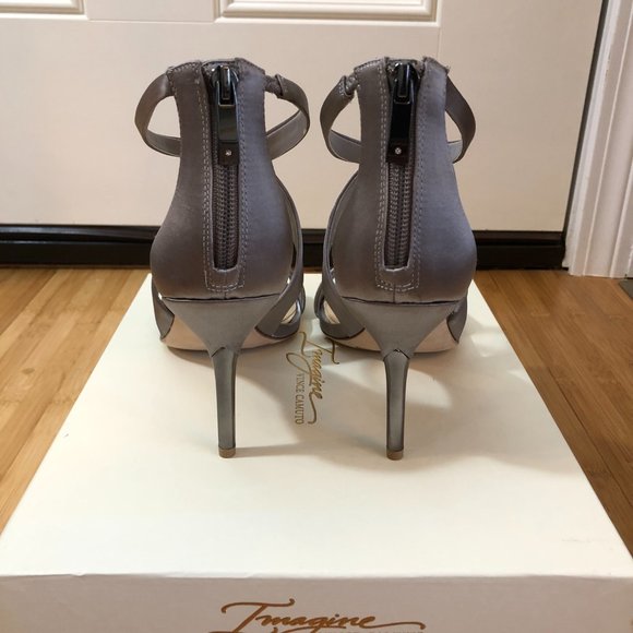 *NEW* Imagine Vince Camuto Grey Satin Pascal 8.5 - Picture 11 of 13